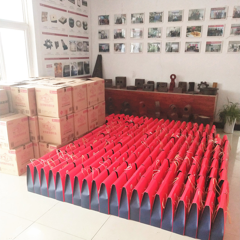 迎中秋，發(fā)禮品！洛陽順祥祝大家中秋節(jié)快樂！